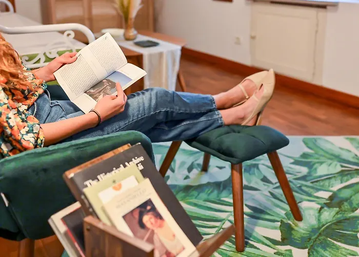 De Natura Partenope - Boutique Home