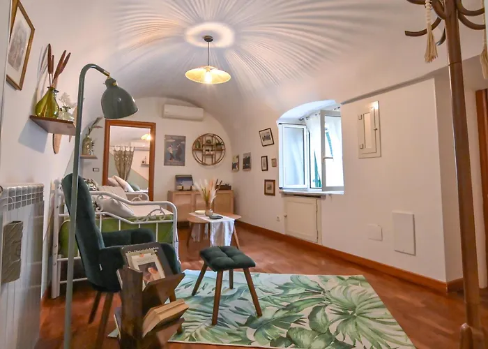De Natura Partenope - Boutique Home